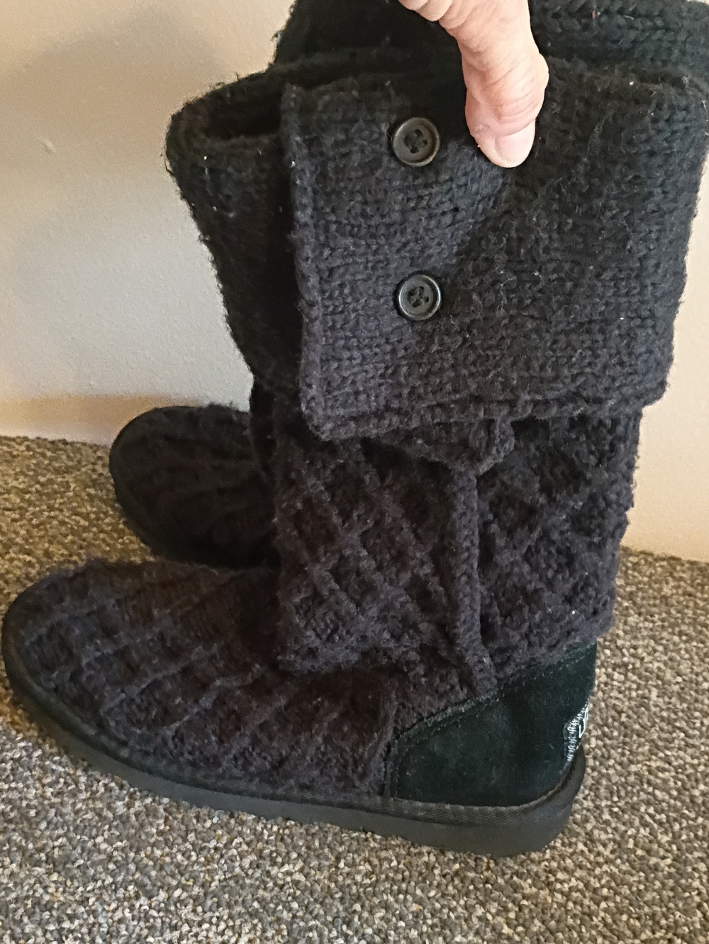 UGG Knit Button-Trim Black Foldover Winter Boots Slze 7